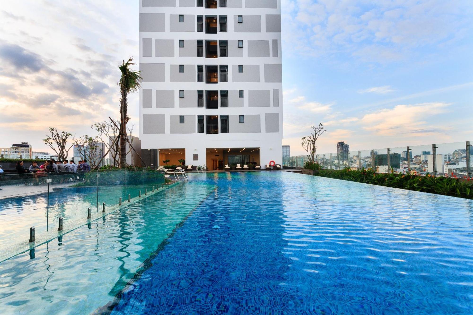 Yo'S Homes Rivergate Apartment Infinity Pool Near District 1 Ho Chi Minh City Bagian luar foto